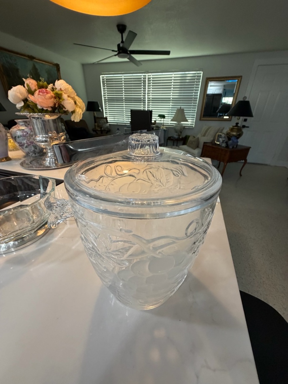 Vintage acrylic eye bucket